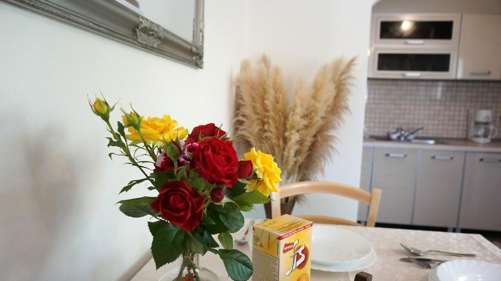 Apartments Red Rose 宁 外观 照片